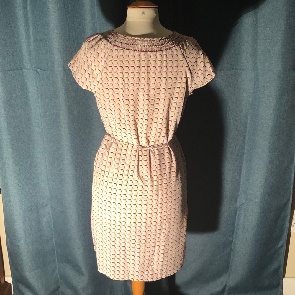 Geometric Shift Dress - Picture 2 of 3